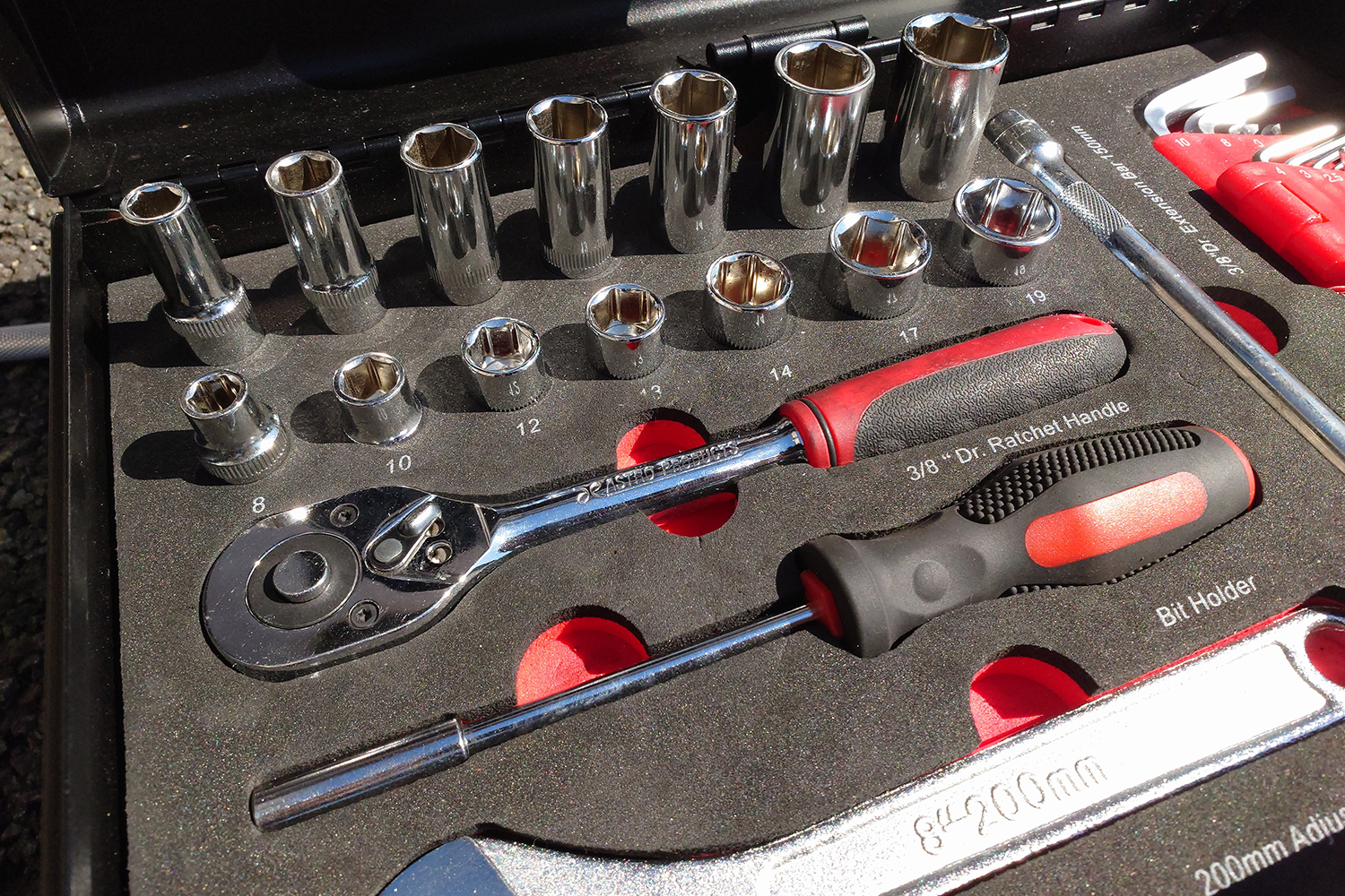 メンテフリーと車載工具不要は別の話 いまどきのクルマでも最低限積んでおくべき ツール とは 写真9 Goo 自動車 メンテフリーと車載工具不要は別の話 いまどきのクルマでも最低限積んでおくべき ツール とは 写真9 Goo 自動車