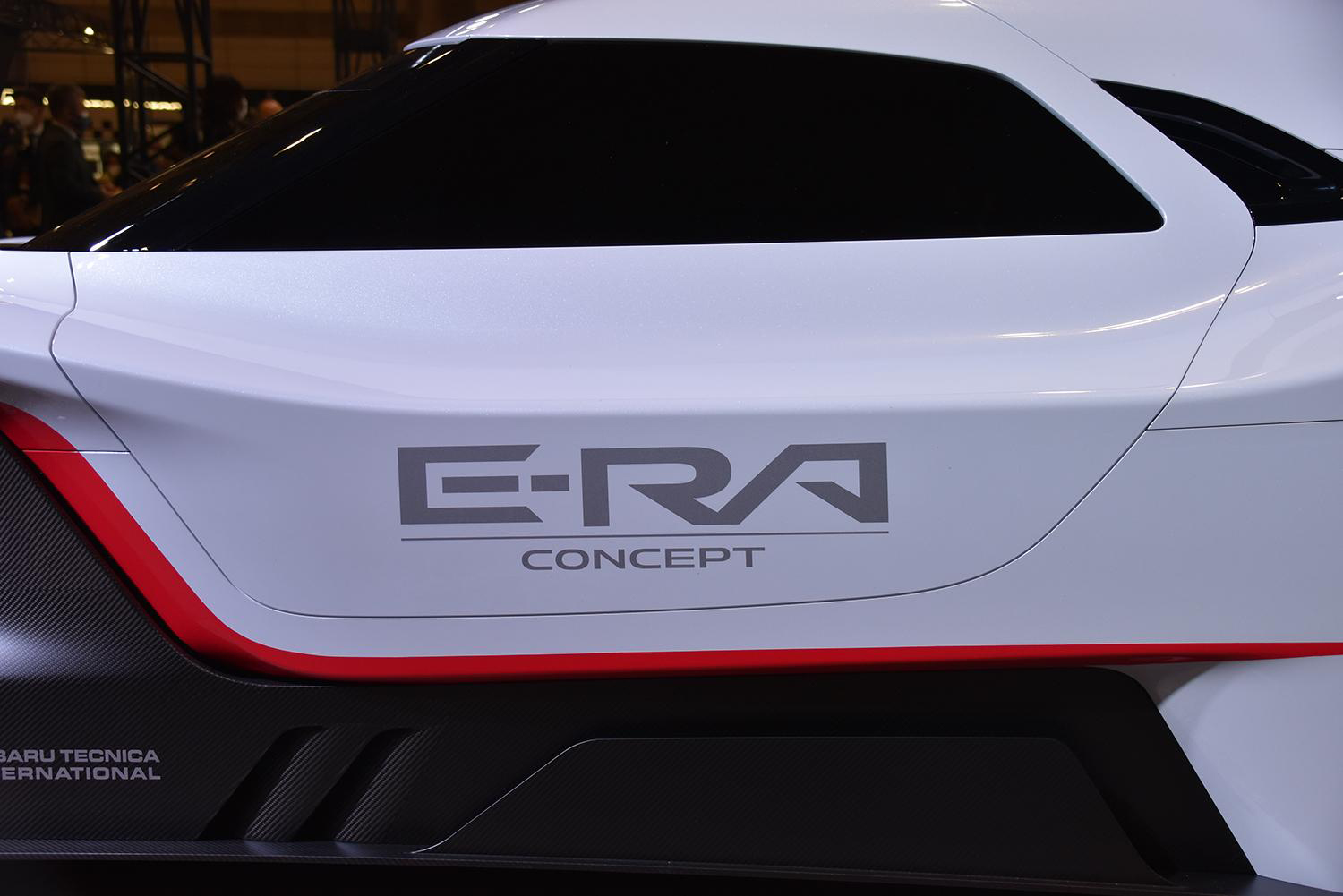 スバルSTI E-RAコンセプトの車名ロゴ