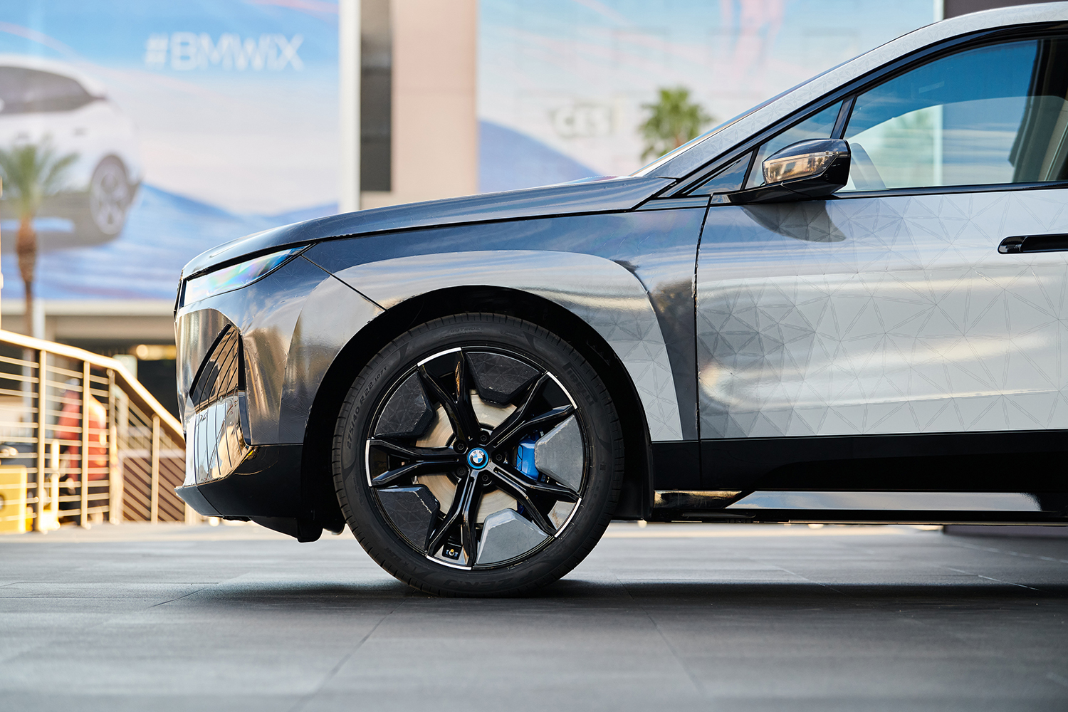 P90448422_highRes_bmw–ces-2022-bmw-ix