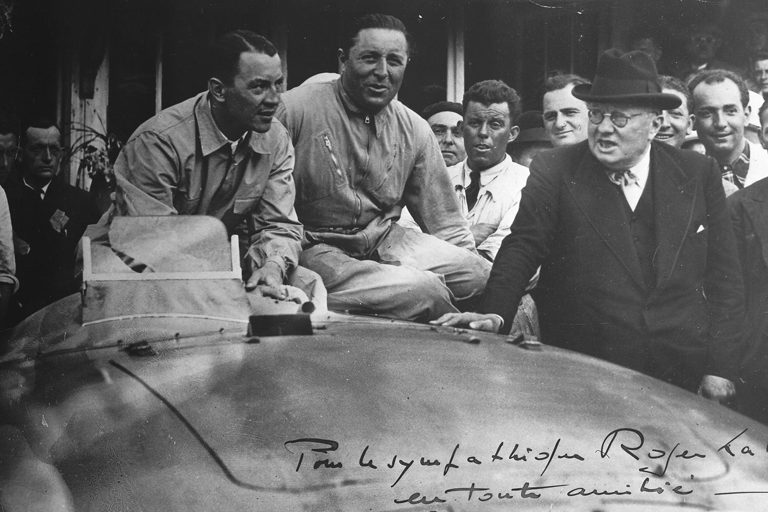 1939年のル・マン24時間レースを勝利したピエール・ヴェイロンとジャン・ピエール・ウィミーユ