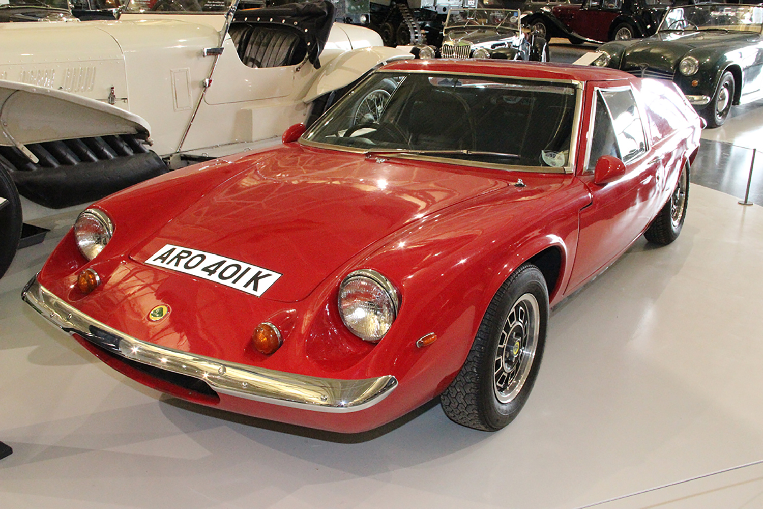 スーパーカー扱いしてるのは日本だけ 昭和の少年の心を鷲づかみにしたペッタンコカー ロータスヨーロッパ の真実 写真7 Goo 自動車