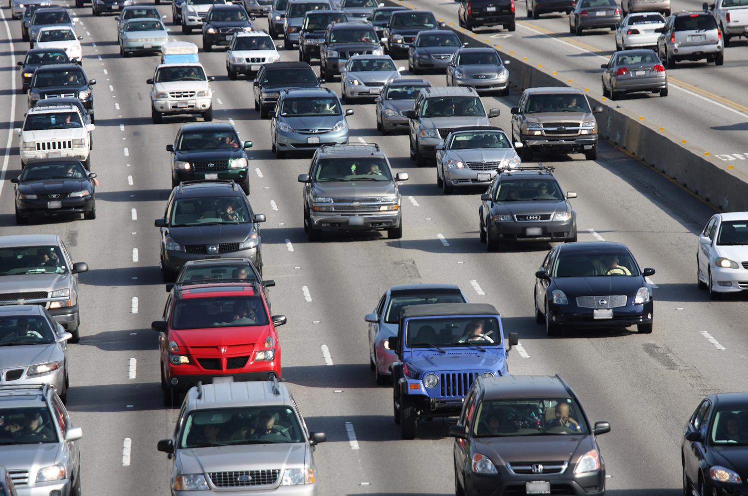 アメリカのフリーウェイの交通渋滞のイメージ 〜 画像3