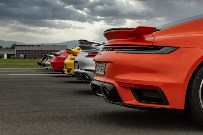 画像ギャラリー ボクサーエンジン と 180度v型エンジン は別もの 水平対向エンジンの識別は クランクシャフト にあった 画像1 自動車情報 ニュース Web Cartop 画像ギャラリー ボクサーエンジン と 180度v型エンジン は別もの 水平対向エンジンの識別は クランクシャフト にあった 画像1 自動車情報 ニュース Web Cartop