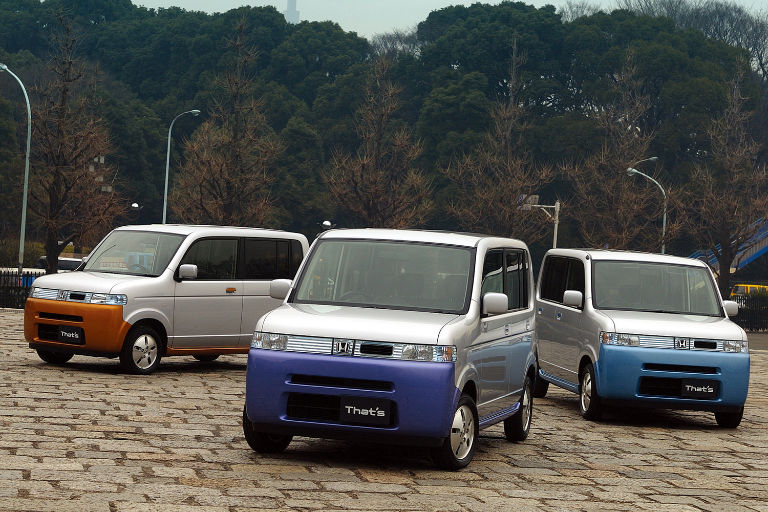 オシャレが１周回って事故車みたいな見た目に トールボディなのに２人乗り メーカー入魂の軽３台が個性的すぎて笑う 写真3 Goo 自動車