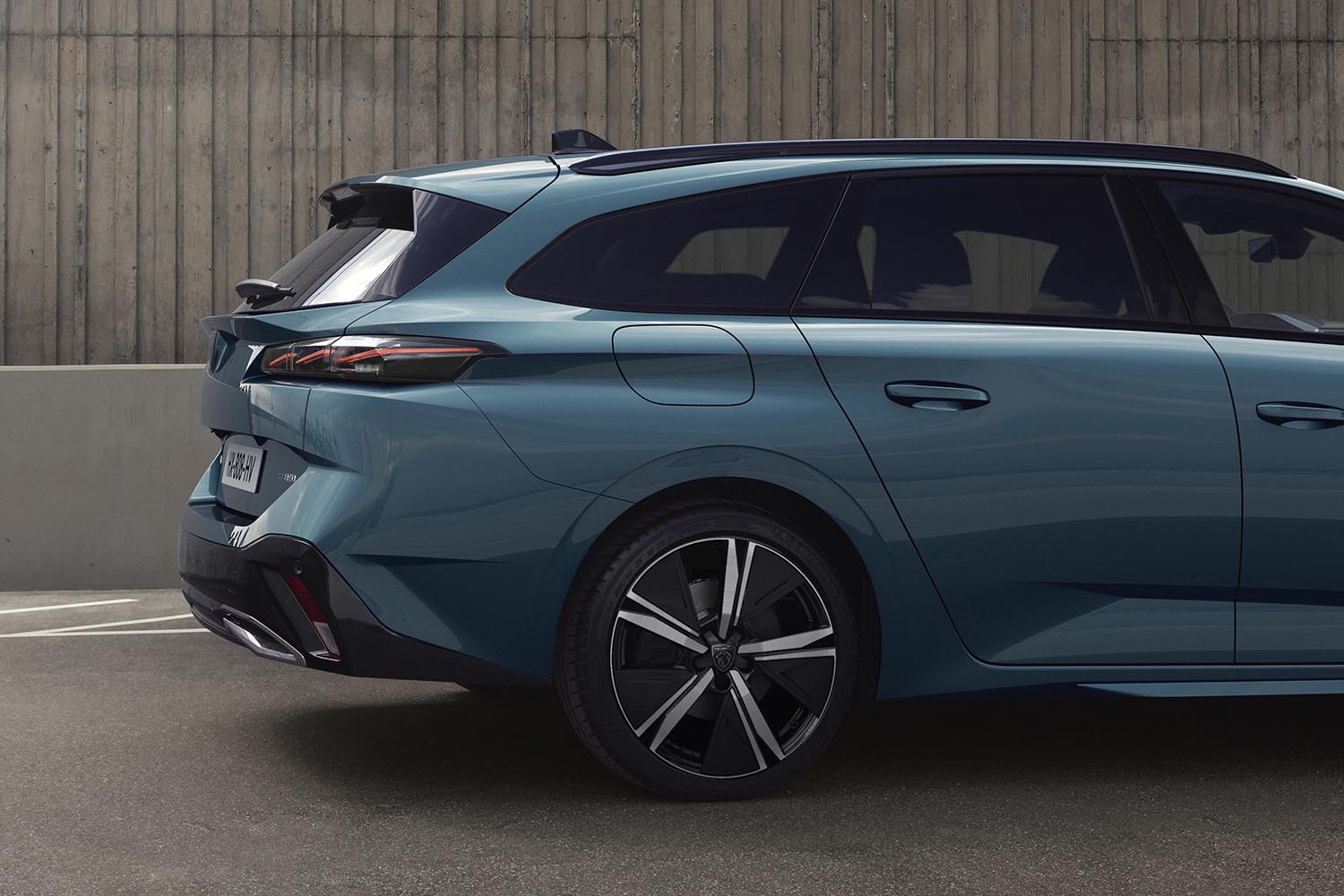 220330_PEUGEOT_308SWPHEV_2021_102_FR_01