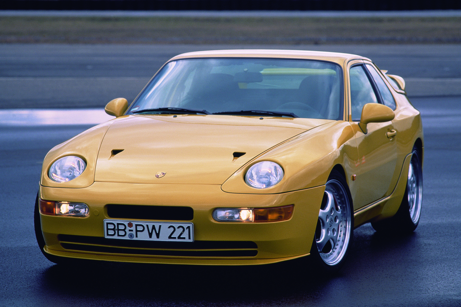 熱狂的ファンだらけなのも納得な自動車メーカー５選