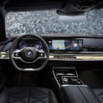 【画像】31.1インチの8Kディスプレイと40スピーカーの衝撃！　BMW ７シリーズ「ザ・ファースト・エディション」をオンラインで先行受注開始 〜 画像11
