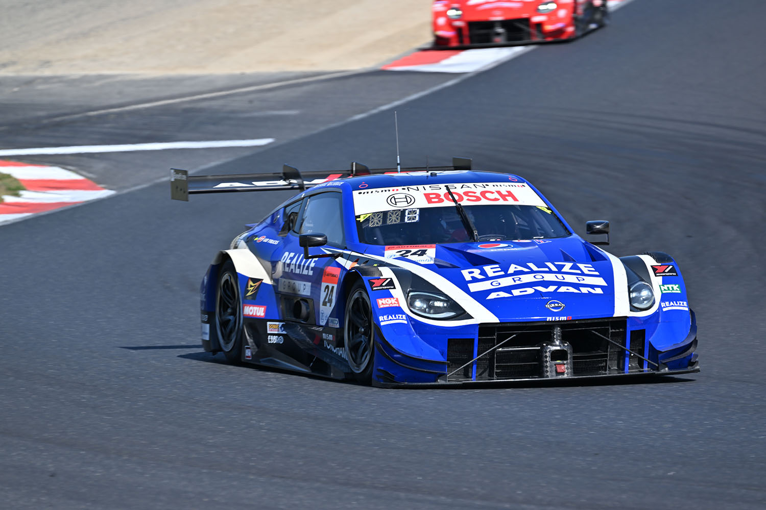 GTRから新型ZへスイッチしたGT500！ シャシーは踏襲も小顔化の効果は絶大だった 自動車情報・ニュース WEB CARTOP