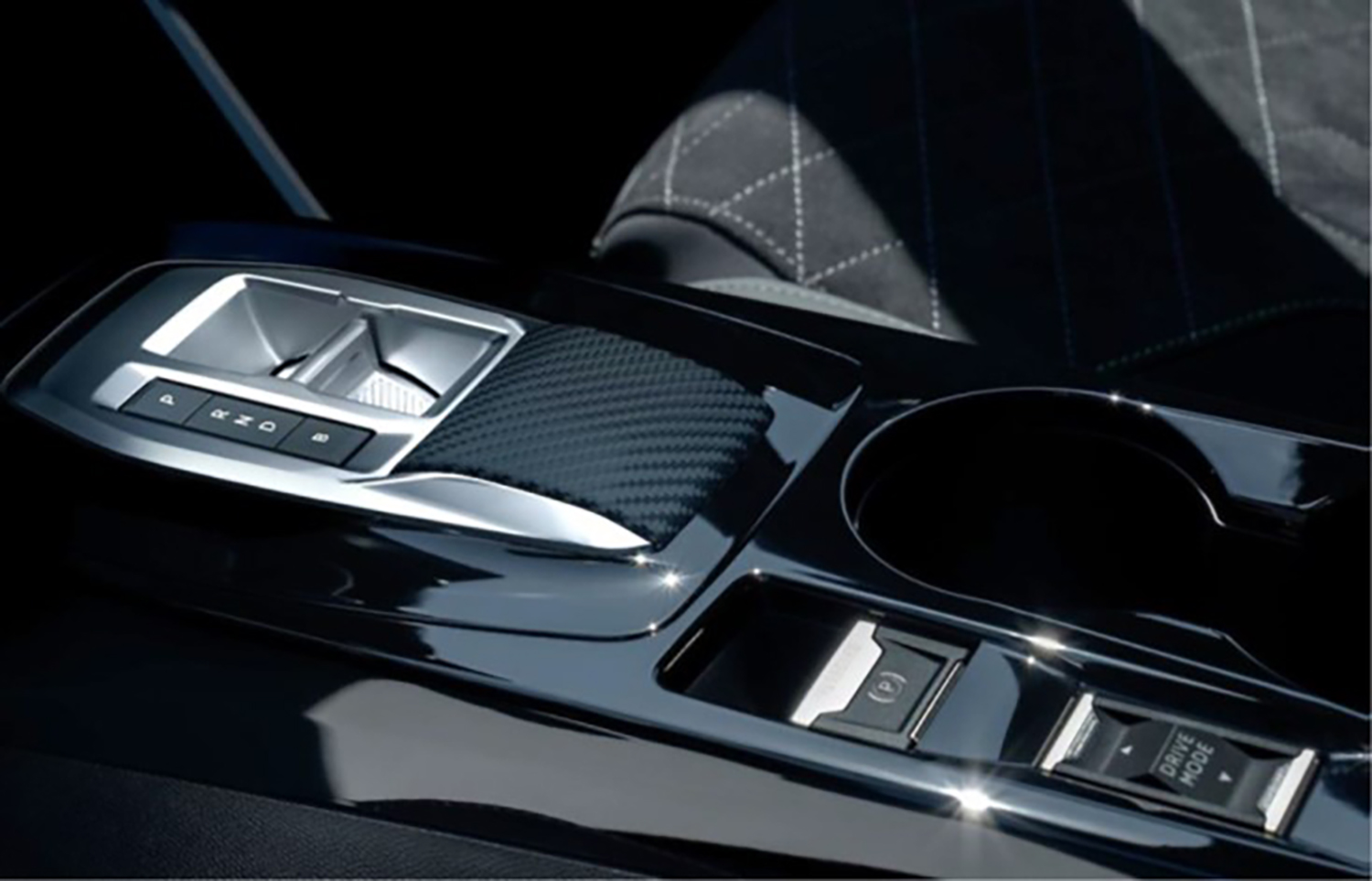 PEUGEOT e-208/e-2008を仕様変更