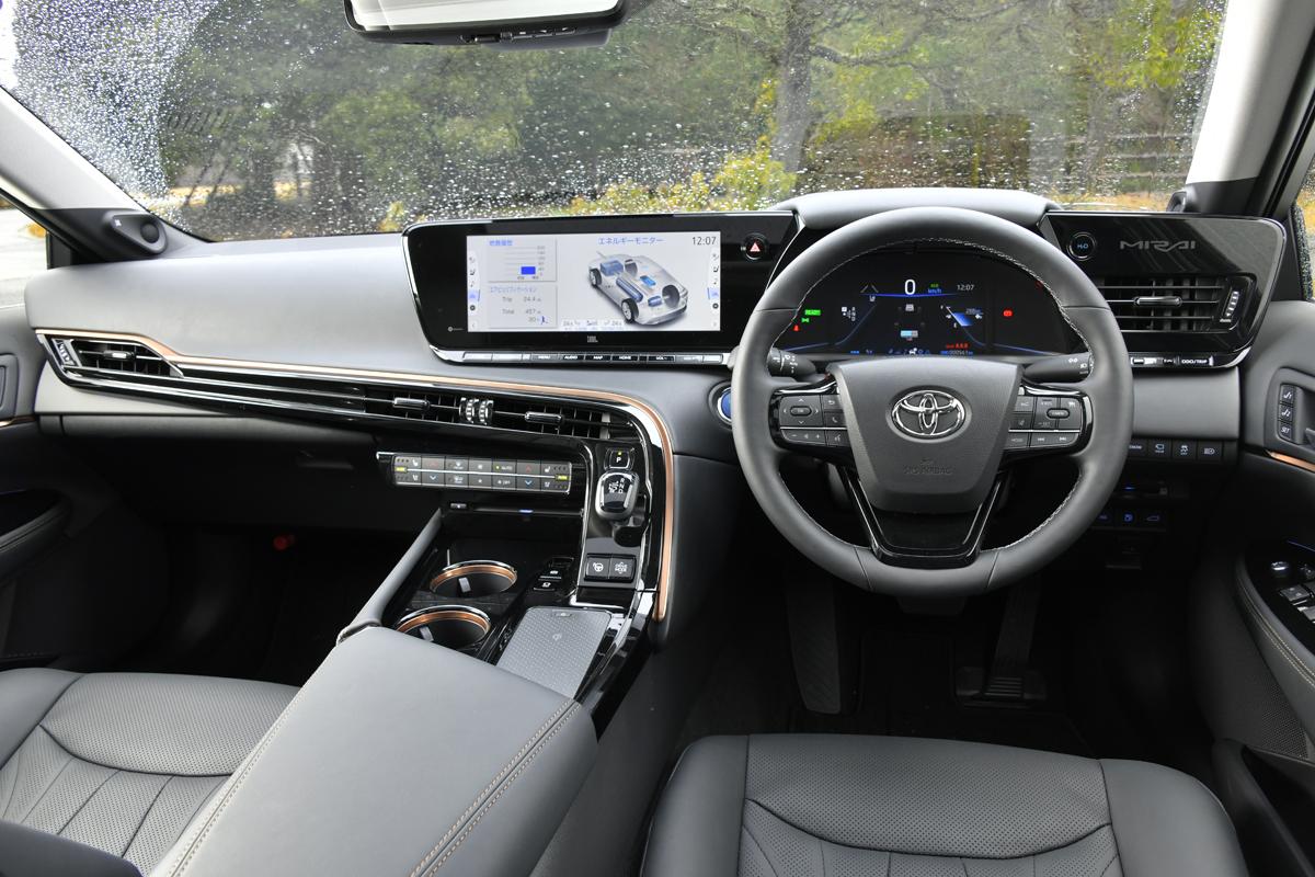 見た目からして個性的すぎる「高級車」４台