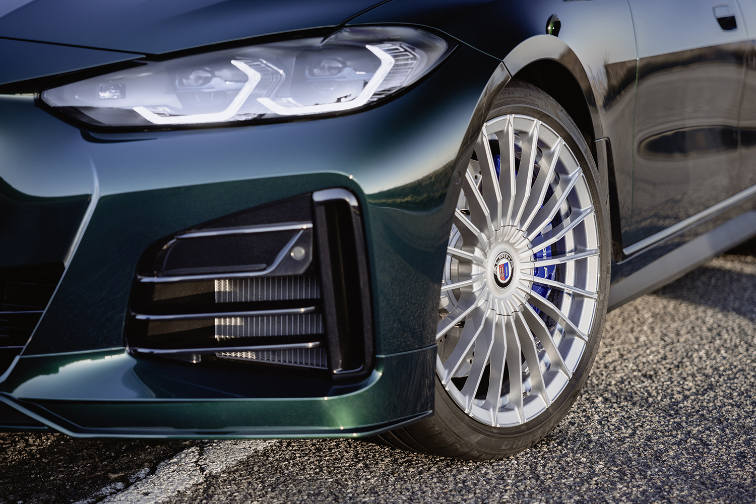 BMWアルピナ D4 S グランクーペのタイヤとホイールの写真 〜 画像22