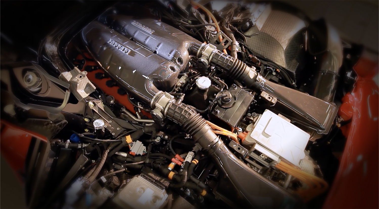 ラ フェラーリのエンジン