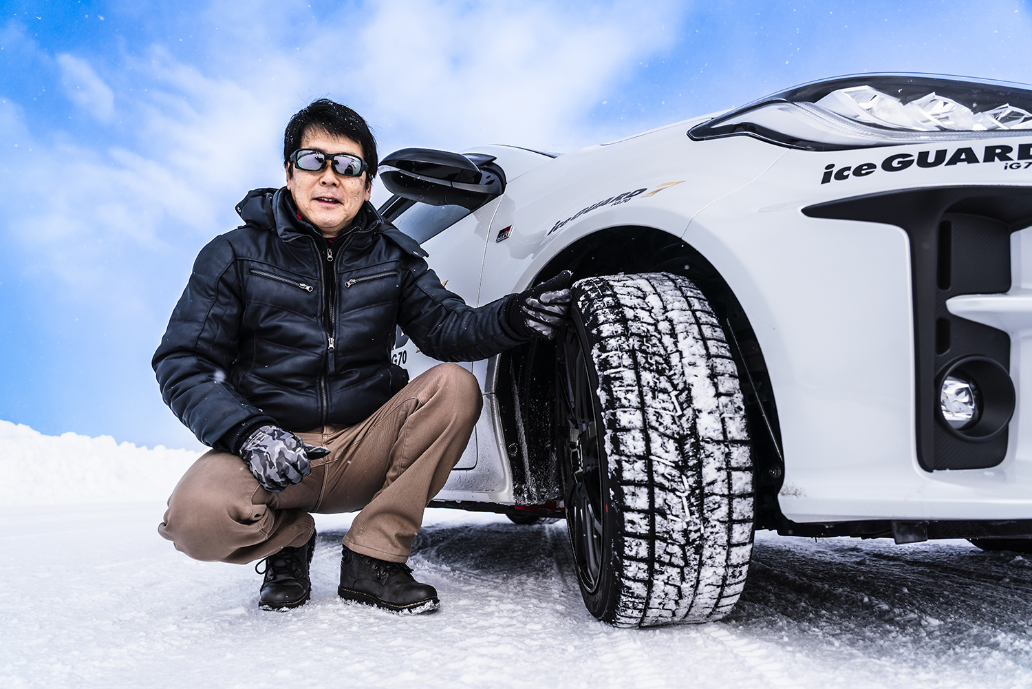 冬の北海道で中谷明彦がスタッドレスタイヤ「アイスガード７」を試走