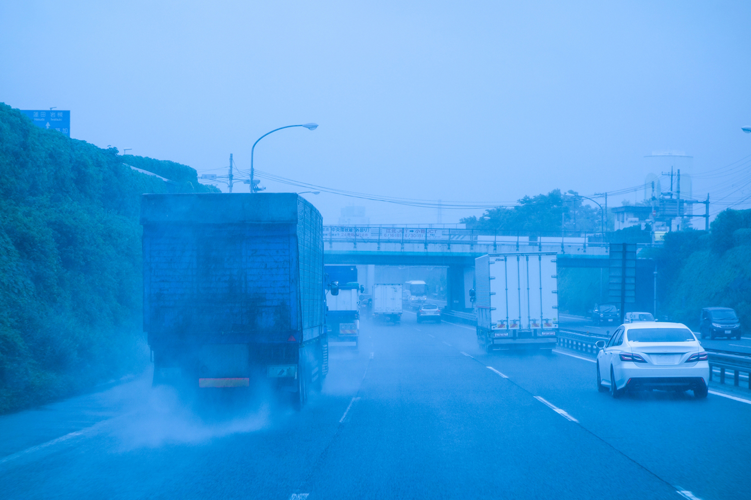 悪天候時の高速道路 〜 画像2