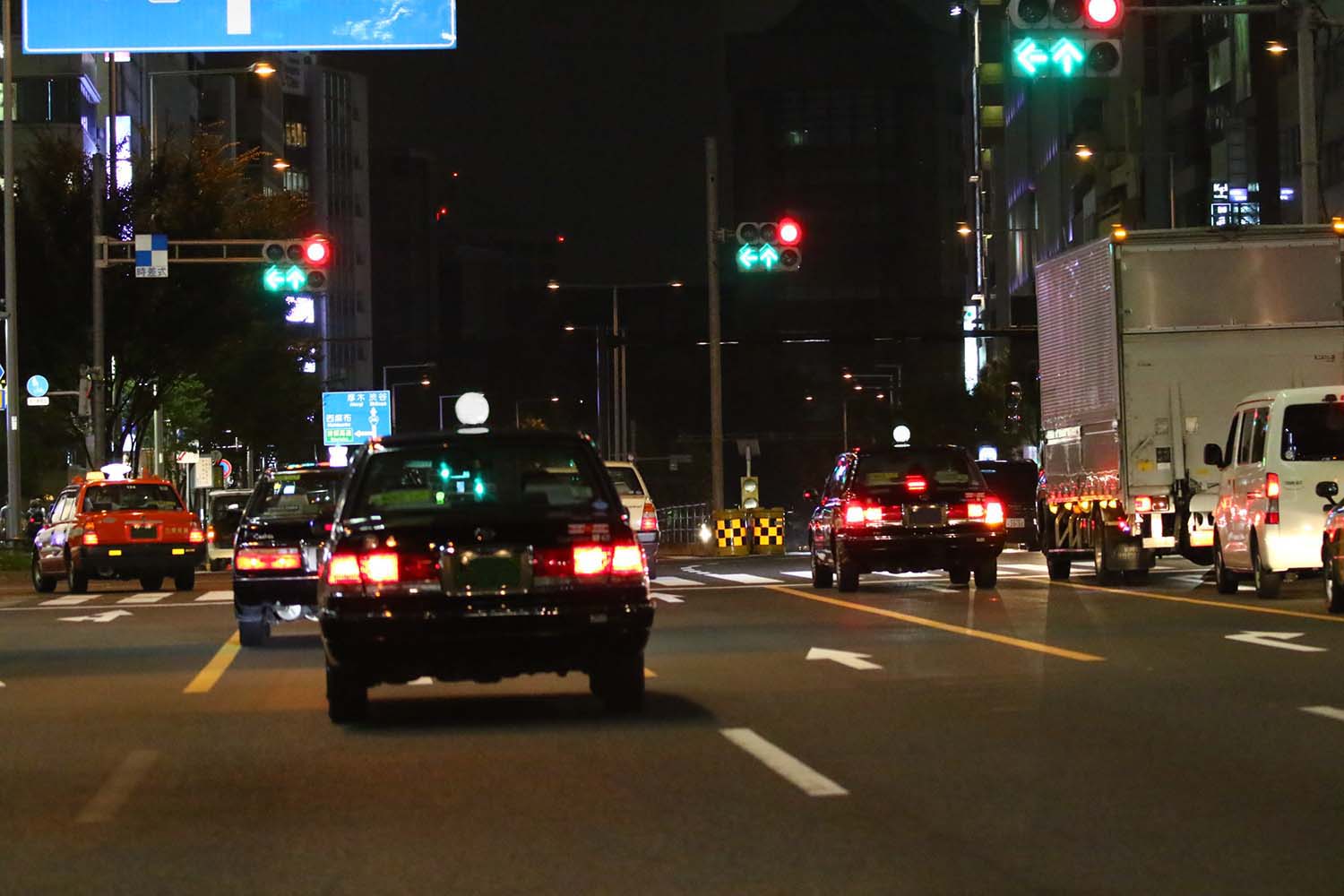 夜のタクシー走行イメージ 〜 画像4
