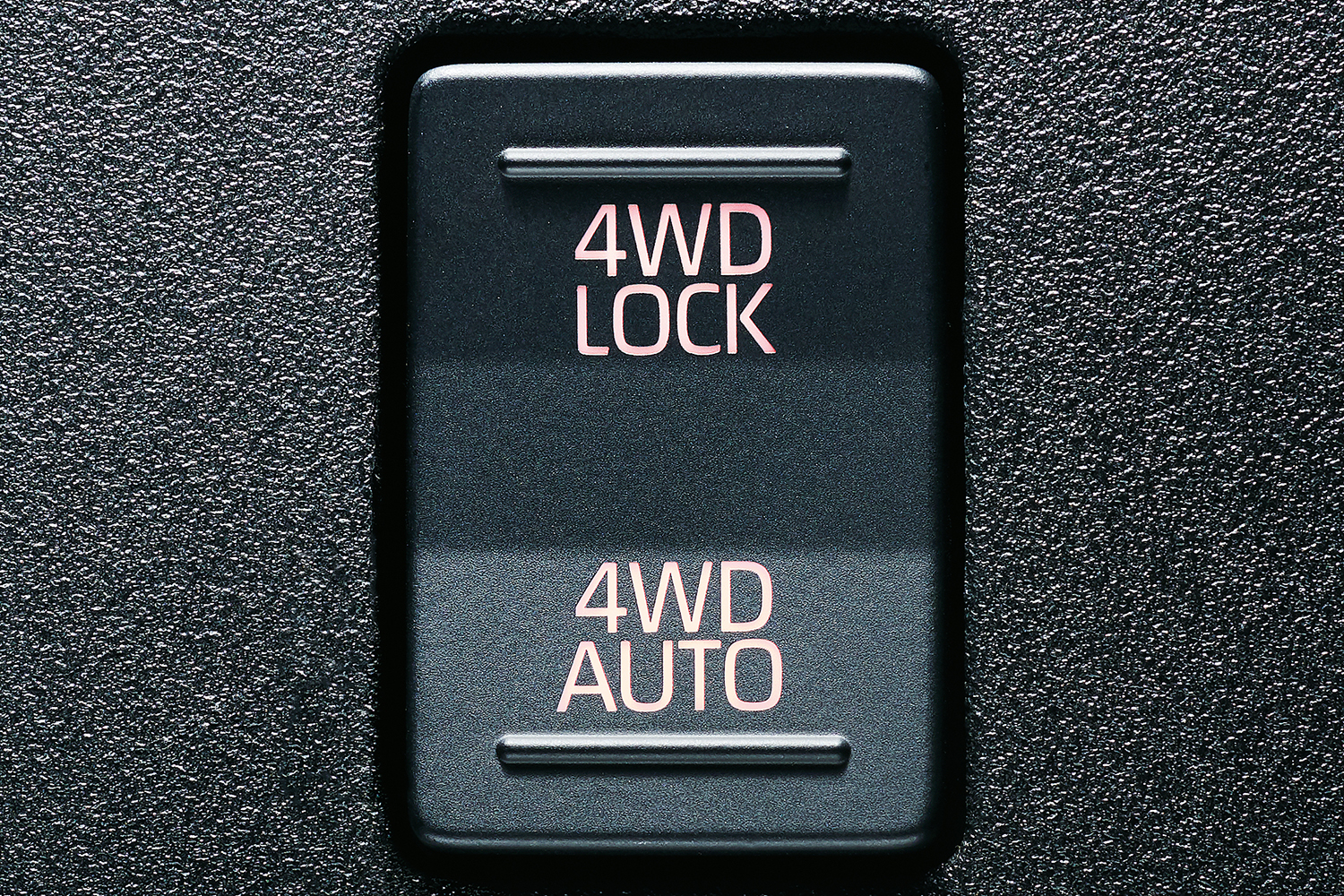 トヨタ・ピクシストラックの電子制御式4WDの切り替えスイッチ