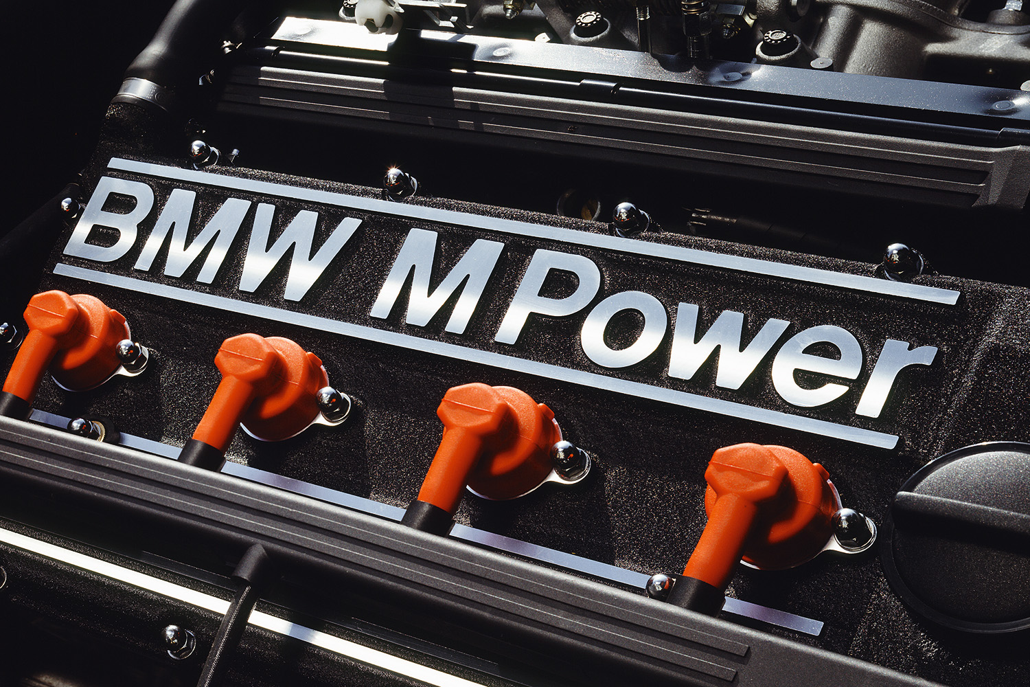 BMW M3のエンジン 〜 画像1