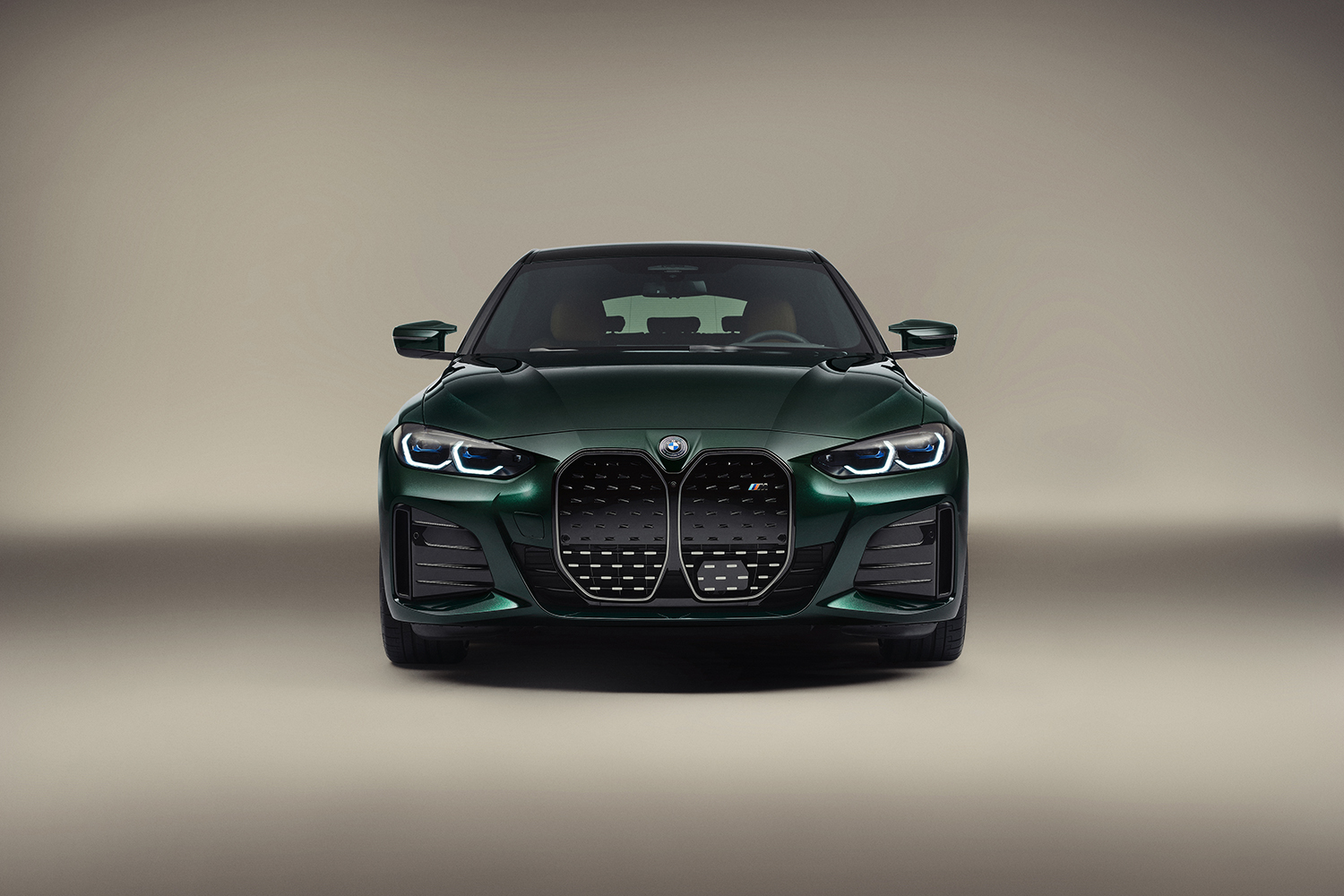 BMW i4 M50 by Kithを発表