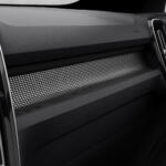 【画像】既存のイメージを打ち破る精悍でスポーティな黒いボルボXC40！　特別仕様車「アルティメットB4 AWD ダークエディション」を発売 〜 画像15