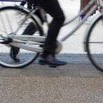 【画像】悪質な自転車へ「赤キップ」の交付を開始！　現場の警察官が語る「難しさ」とは 〜 画像3