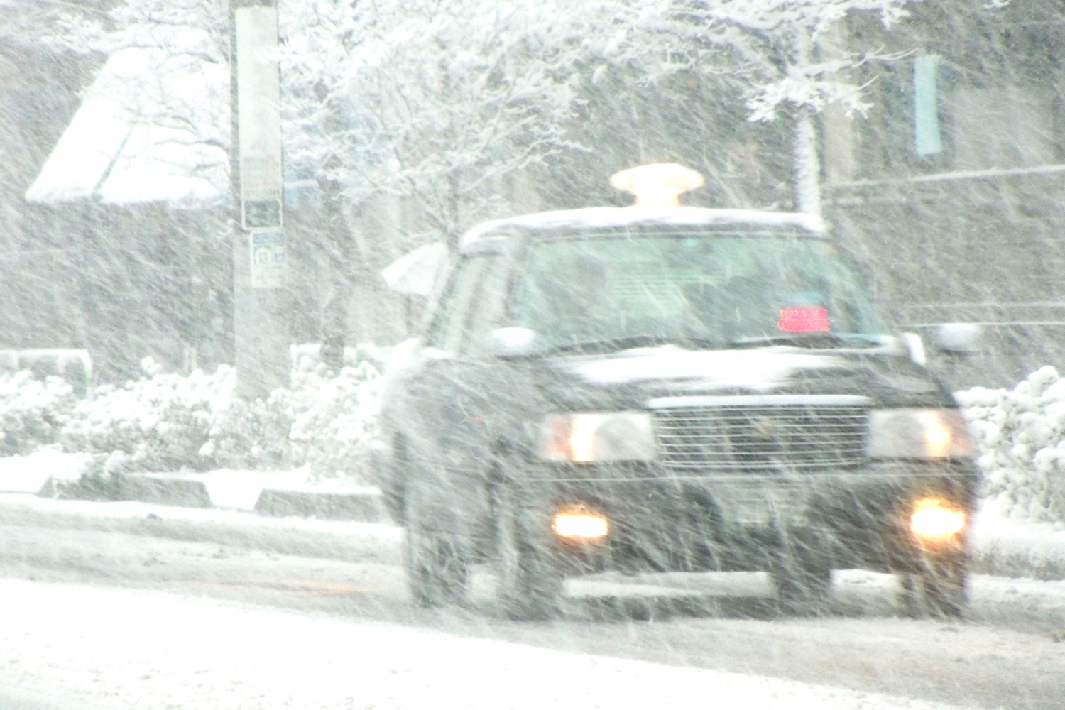 雪の日に走るタクシー03 〜 画像2