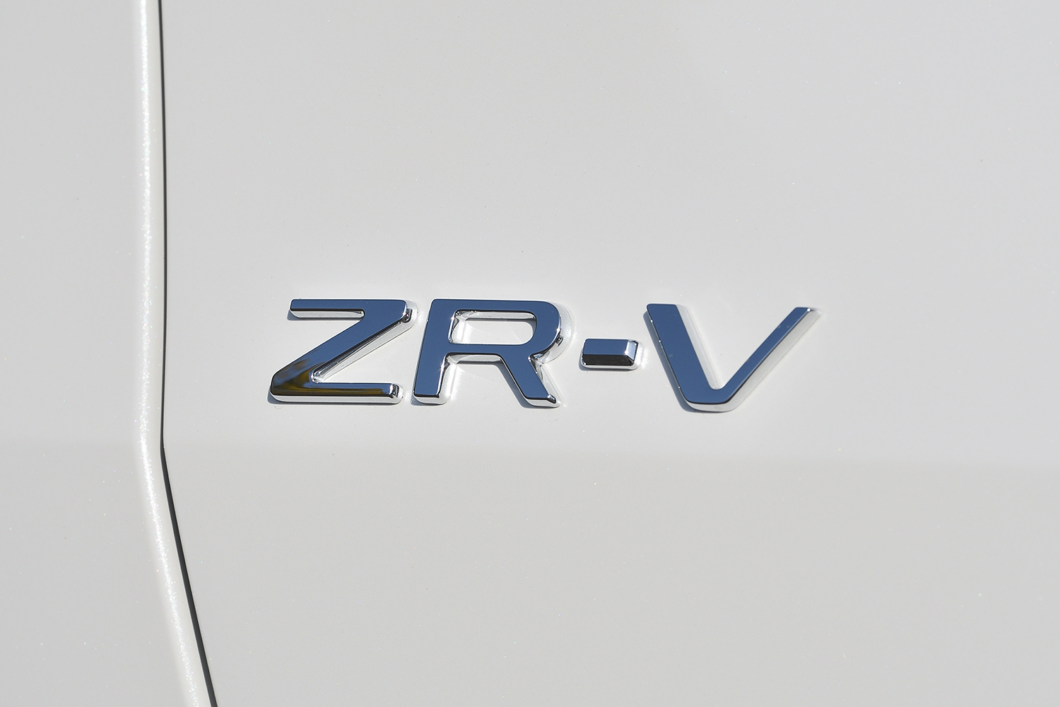 プロペラシャフトを介した本格的機構を持つホンダZR-V e:HEV 4WDに公道試乗 〜 画像5