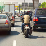 【画像】バイクのすり抜けは「アリ」か「ナシ」か！　両方に乗るジャーナリストの見解とは？ 〜 画像7