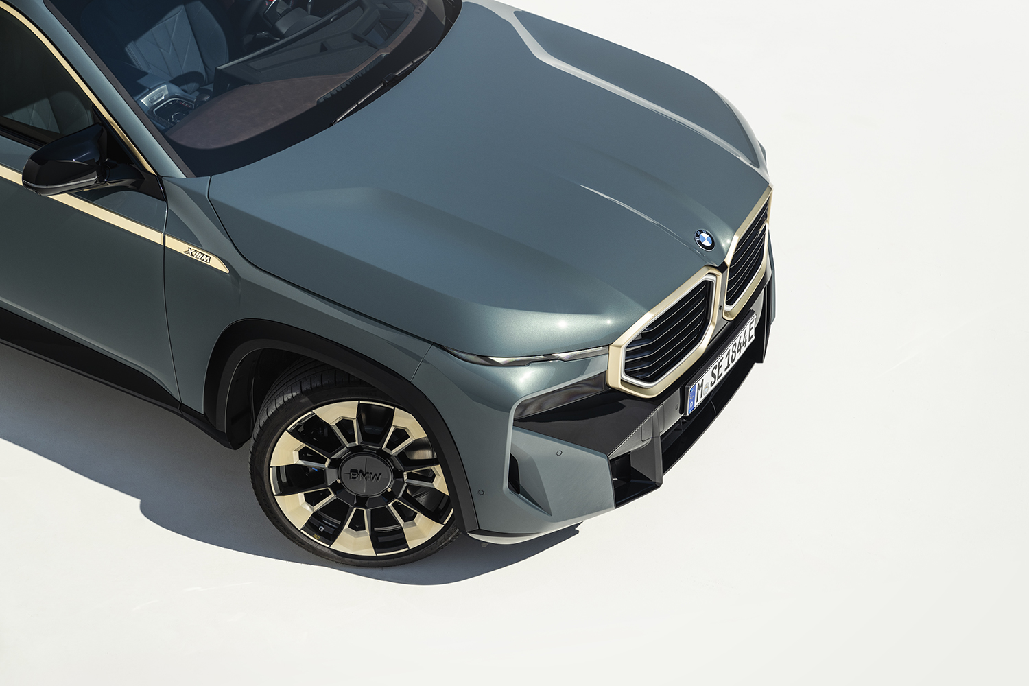 650馬力以上を発揮するSUV「BMW XM」はサーキットもOK 〜 画像20