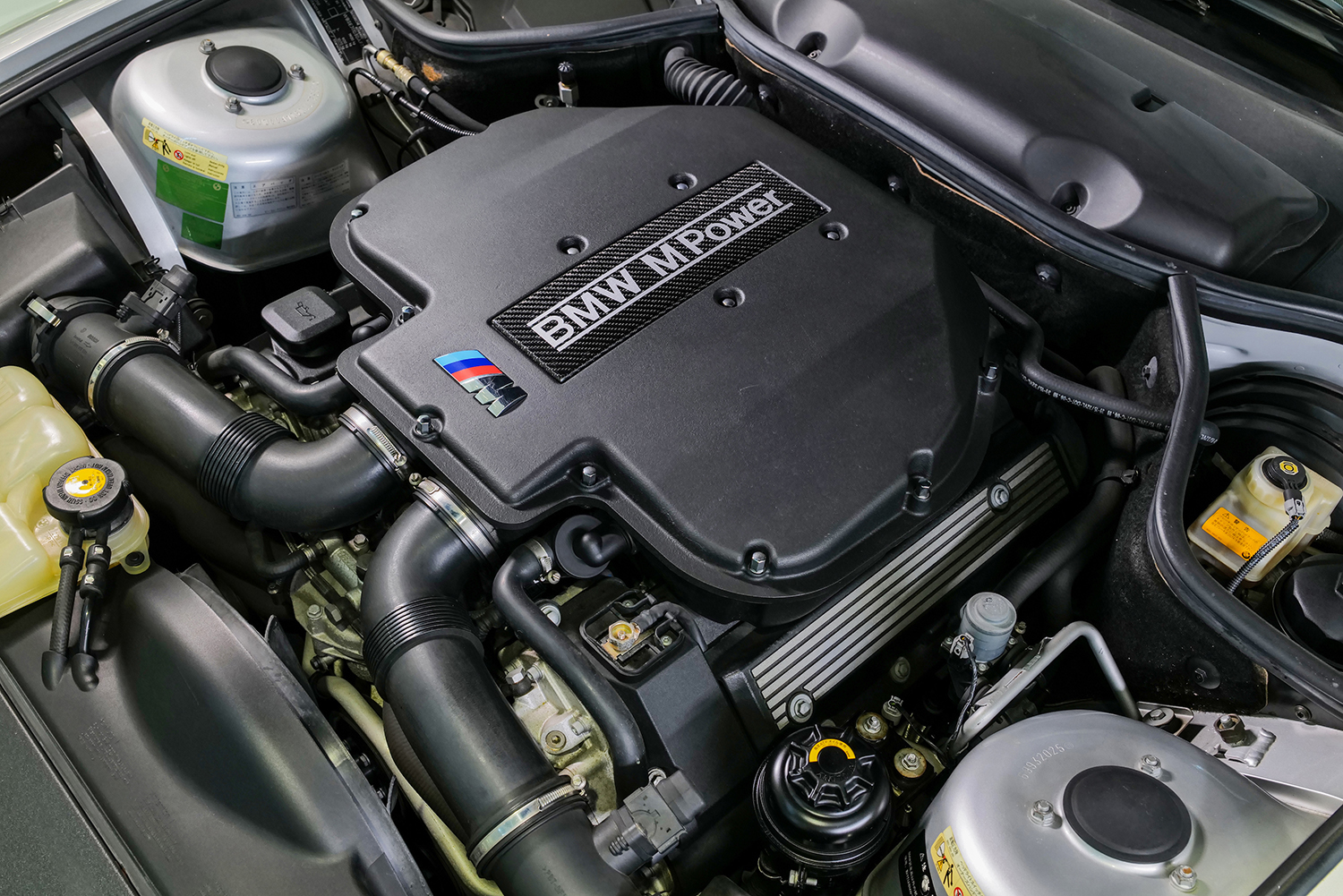 BMW Z8エンジン