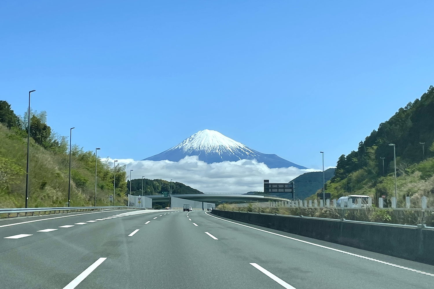 新東名高速道路の風景 〜 画像1