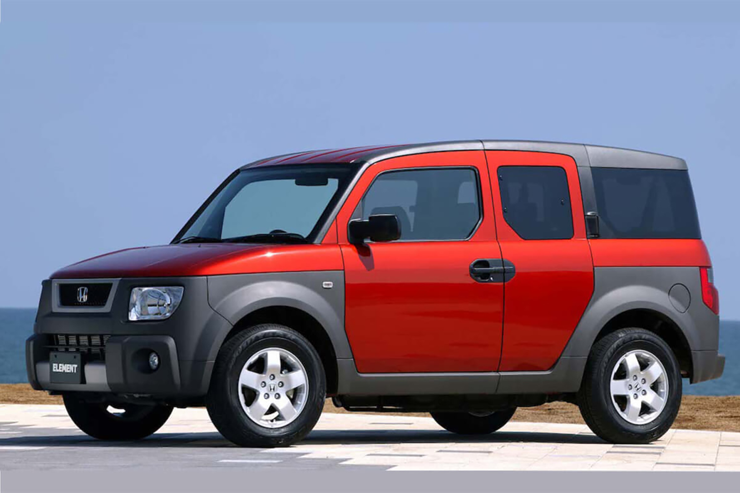 ホンダ・エレメントはいまこそ復活するべきSUV！ たった3年で販売を終えてしまった日本には早すぎたSUVを振り返る 自動車情報・ニュース