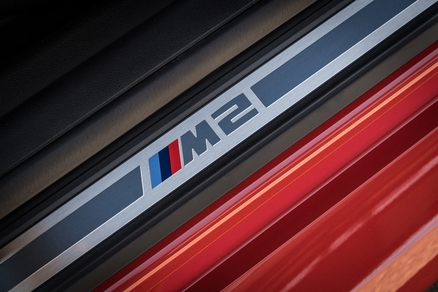 BMW M2スキットプレート