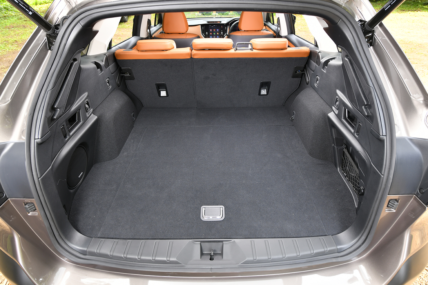 スバル・レガシィアウトバックの魅力とは？ 歴代モデルも紹介 自動車情報・ニュース WEB CARTOP