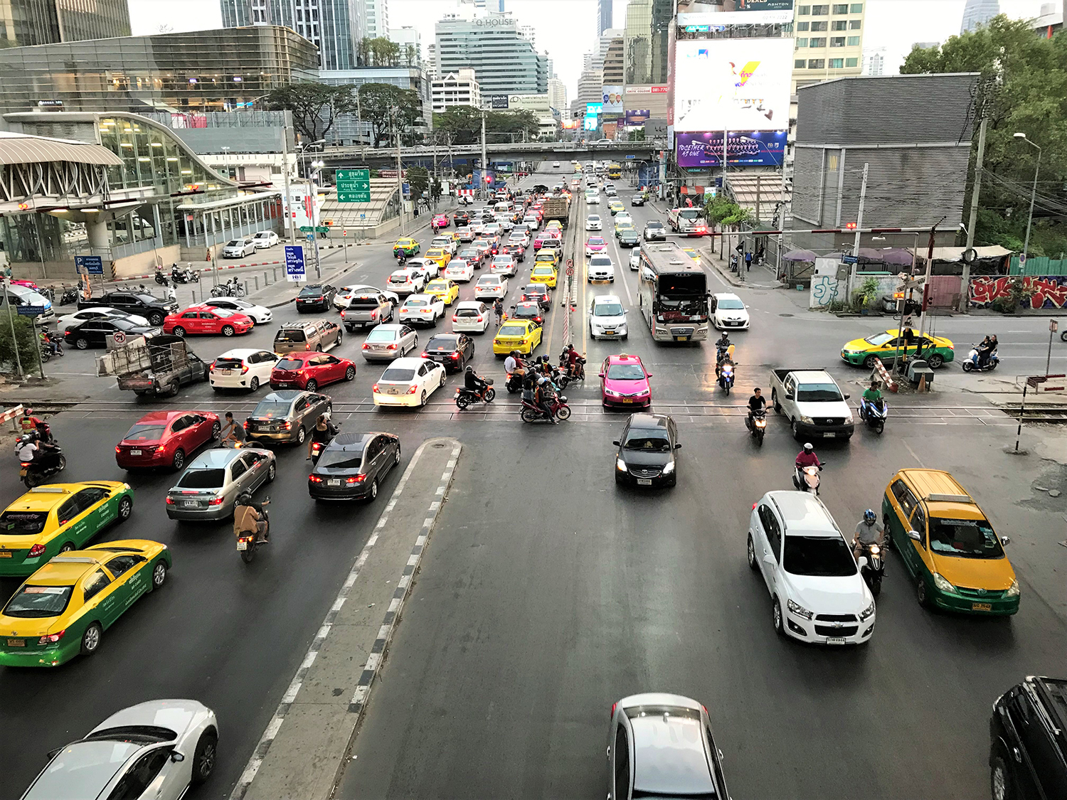 バンコクの道路 〜 画像2