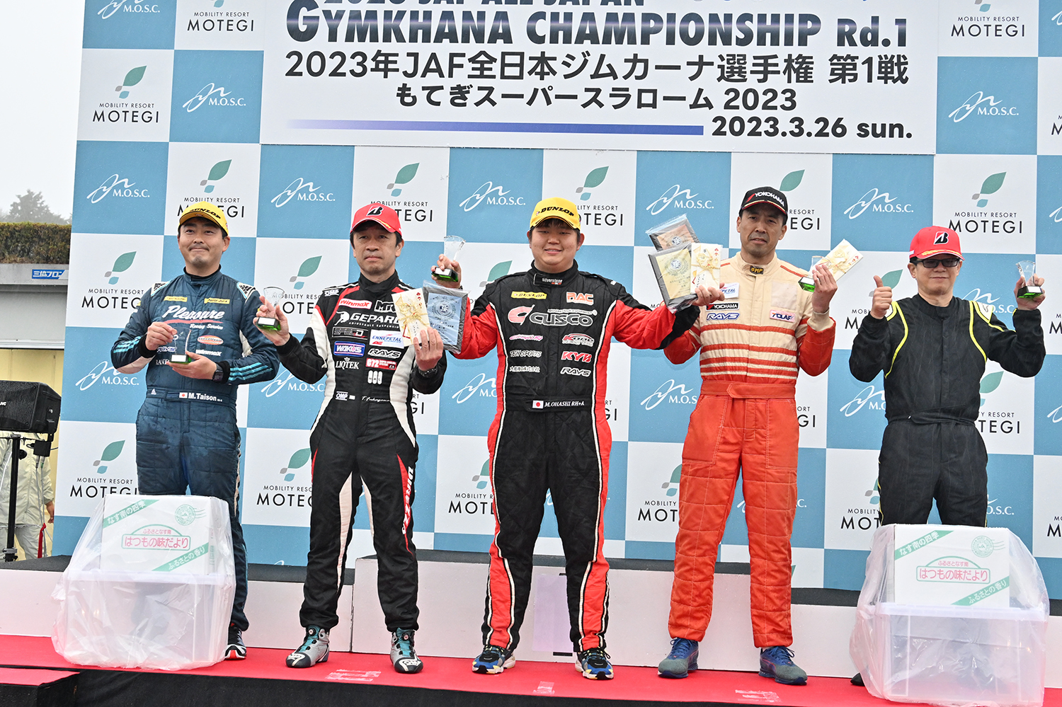 全日本ジムカーナ選手権 第1戦の表彰台の写真