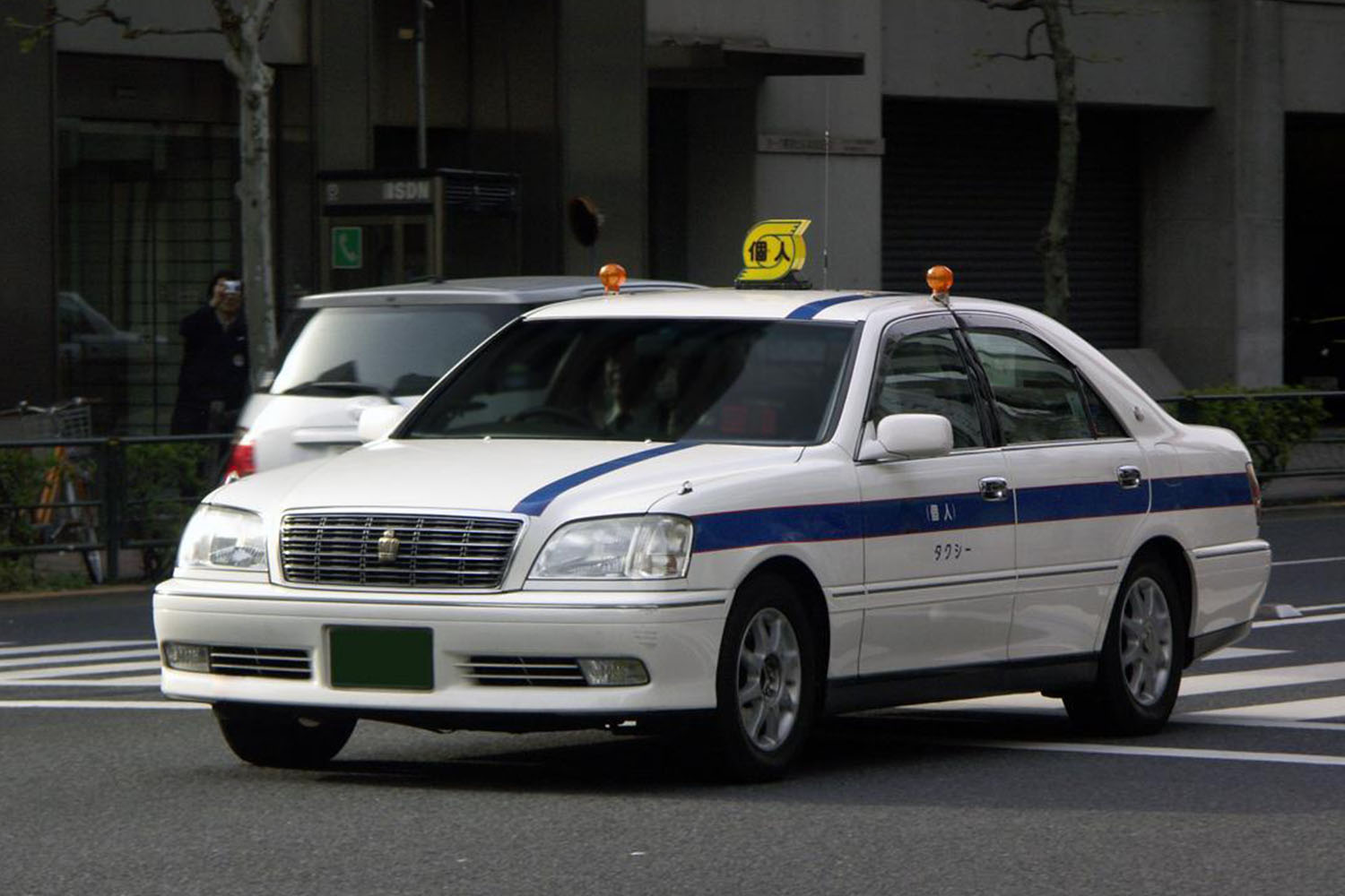 個人タクシーになっているトヨタ・クラウン 〜 画像4