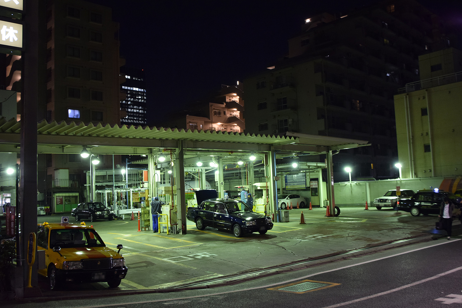 タクシーのLPガスステーションの写真 〜 画像9