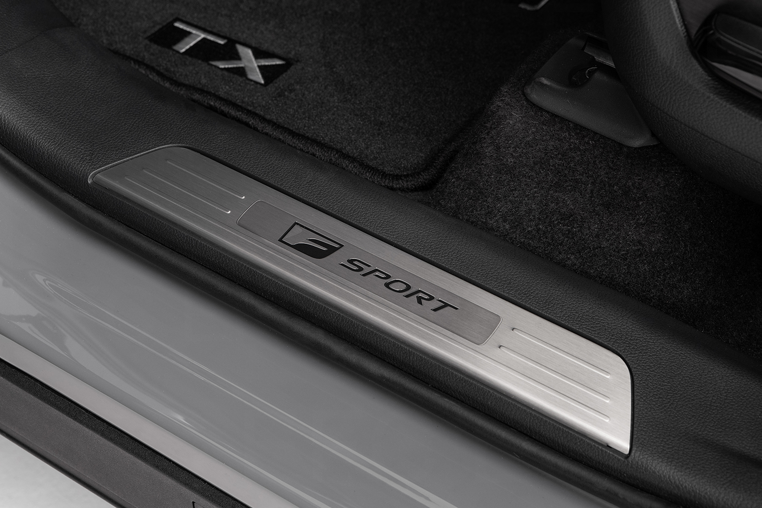 レクサスが北米専用の新型SUV「TX」を発表 〜 画像14