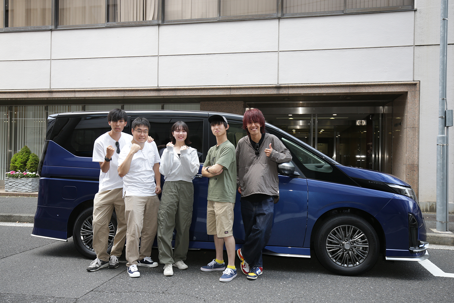 日産セレナe-POWER AUTECHと交通タイムス社の若手5人組 〜 画像3