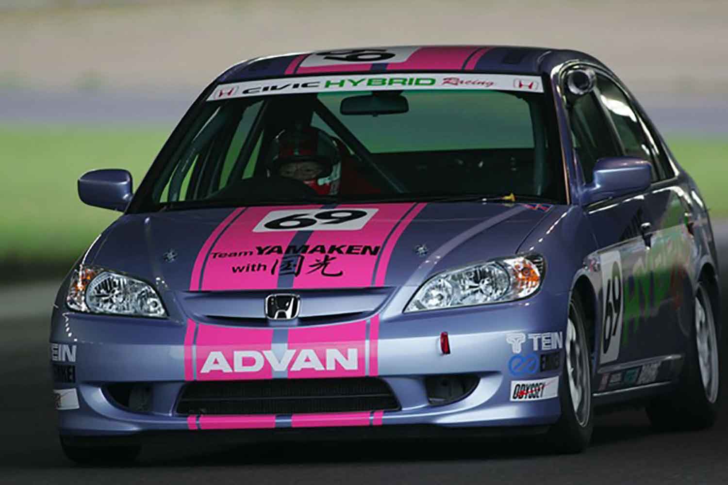 2004年joy耐に参戦したホンダ・シビックハイブリッドのレースマシン 〜 画像2