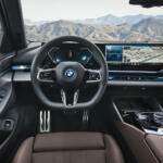 【画像】メーカーの看板車種だからこそ最新技術をフル投入！　BMW５シリーズがフルモデルチェンジを敢行 〜 画像167