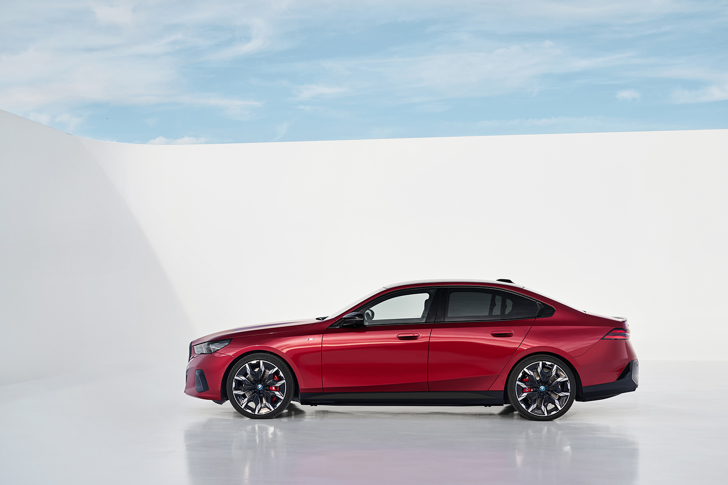 BMW５シリーズがフルモデルチェンジを敢行 〜 画像184