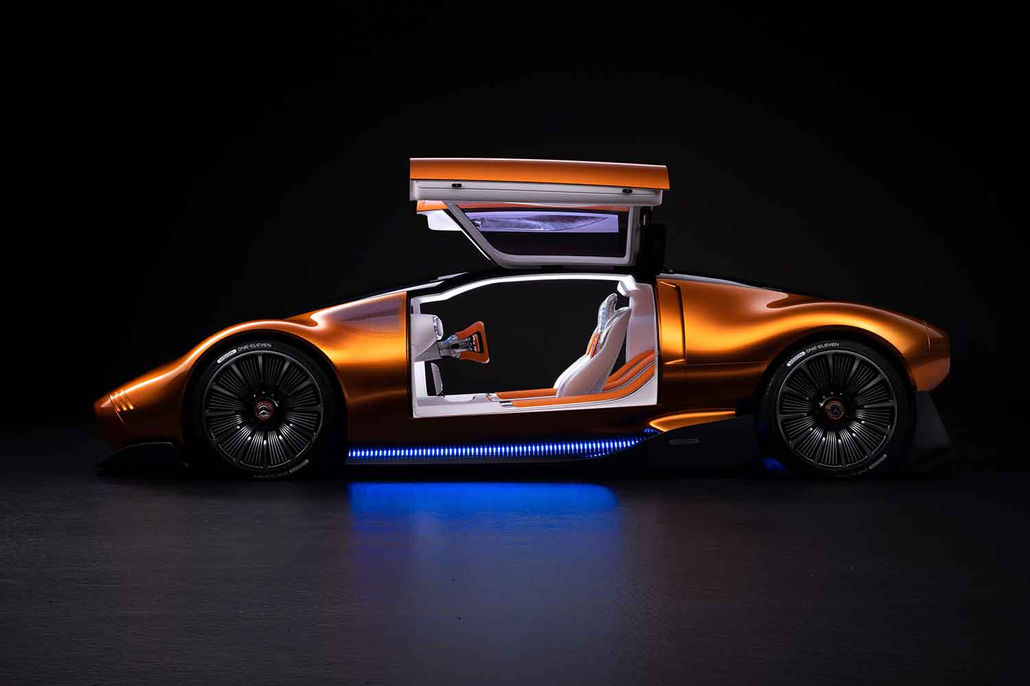 オレンジのボディカラーが眩しいメルセデス・ベンツのコンセプトカー「ヴィジョン・ワン・イレブン」の凄さを解説 〜 画像21