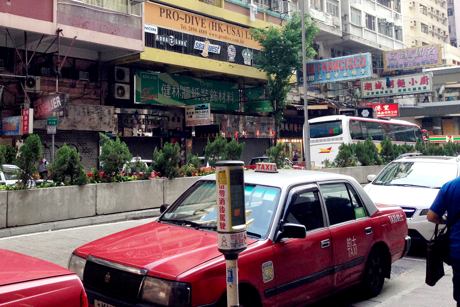 香港のクラウンコンフォートのタクシー 〜 画像3