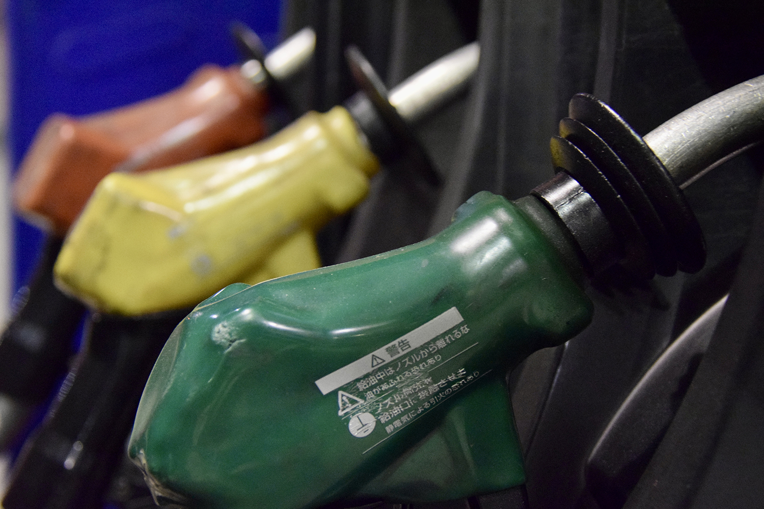 ガソリン価格上昇が庶民の移動に痛恨の一撃