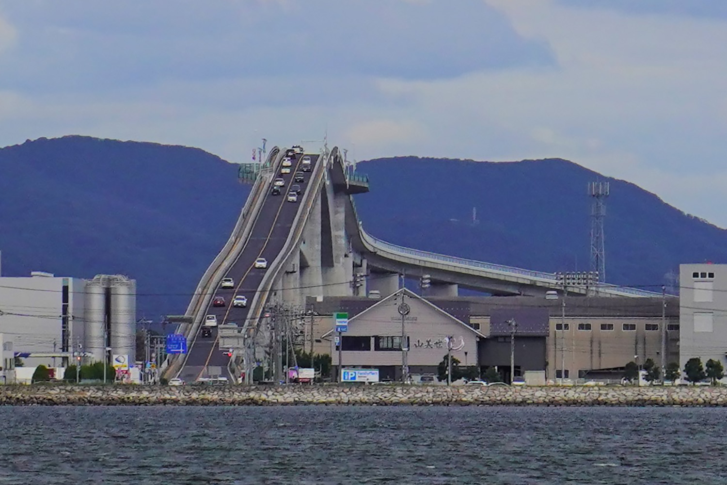 島根県の江島大橋