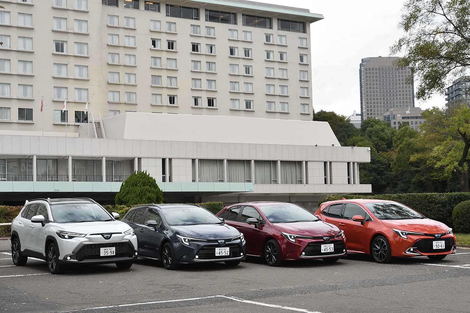 トヨタ・カローラシリーズの4台並び 〜 画像4