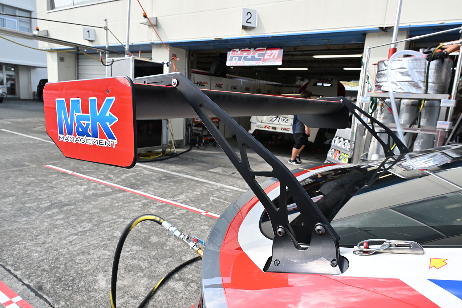 M&K RacingのシビックタイプR TCRのリヤウイング 〜 画像3