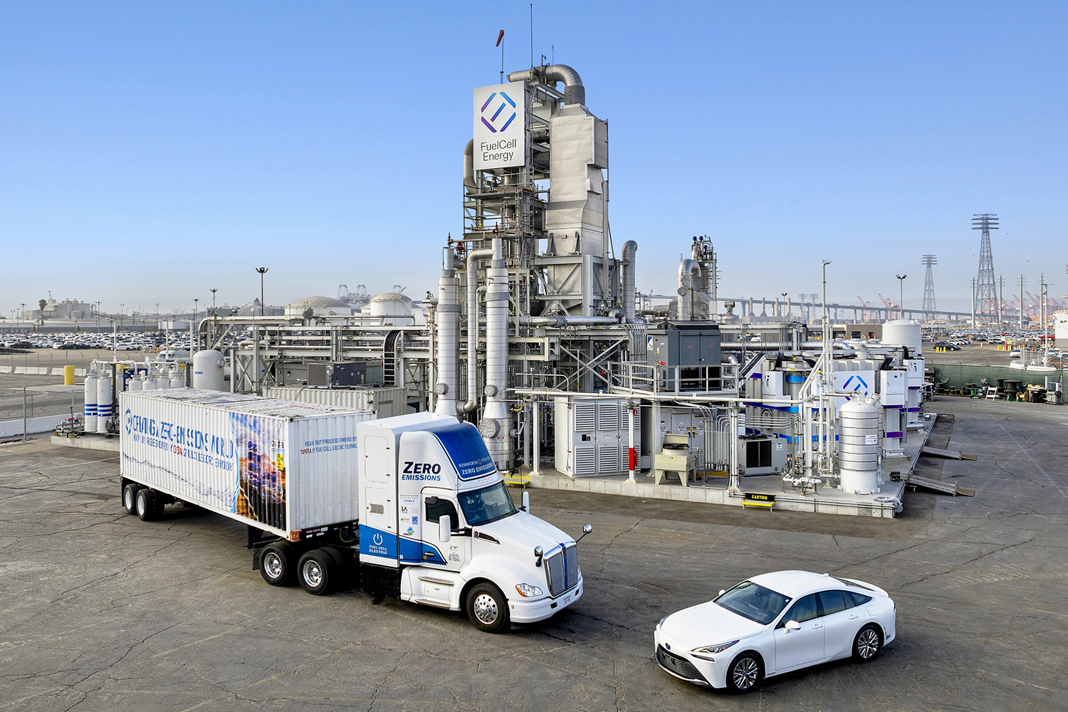 トラックと乗用車の燃料電池車開発をするトヨタのイメージ 〜 画像5
