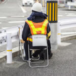 【画像】道路脇のパイプ椅子で「カウンター」をカチカチ……通称「交通量調査」は一体何の意味がある？ 〜 画像2